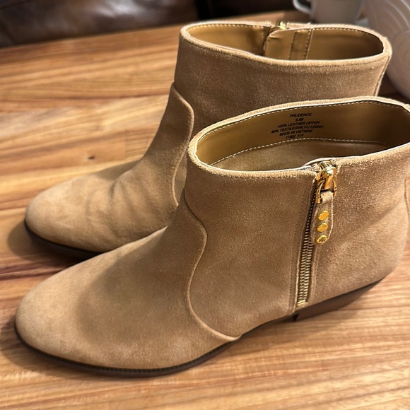 Lauren for Ralph Lauren camel colored suede booties. Prudence. - Picture 2 of 2